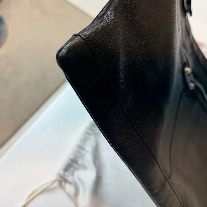 [SOLD OUT] 발렌시아가 모터 클러치백 라지
