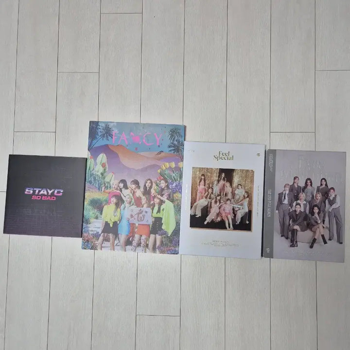 [BUNJANG] Various K-Pop Albums &amp; Photocards (Aespa, NMIXX, IVE, TWICE, STAYC) / 여자아이돌 앨범 및 포카(에스파 엔믹스 아이브 트와이스 스테이씨)
