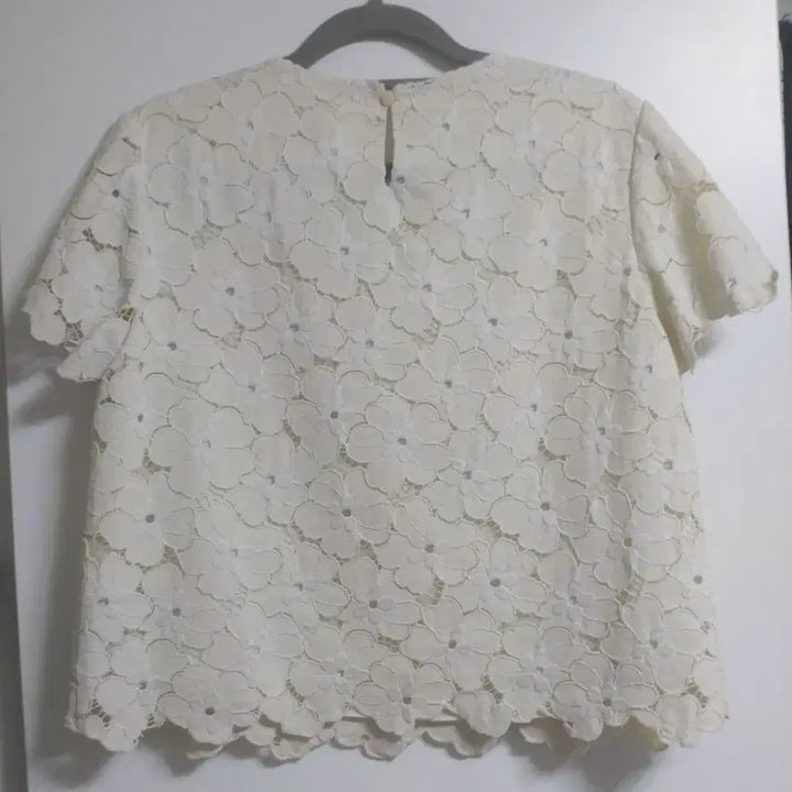 [BUNJANG] Osecon Lace Detail Short Sleeve Blouse Size 55 / 오즈세컨 레이스 장식 반팔 블라우스 55