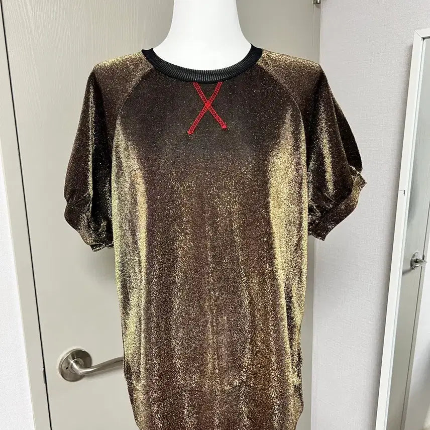 [BUNJANG] Gold Pearl Glitter Short-Sleeve T-Shirt / [새상품] 골드 펄 반짝이 반팔 티셔츠