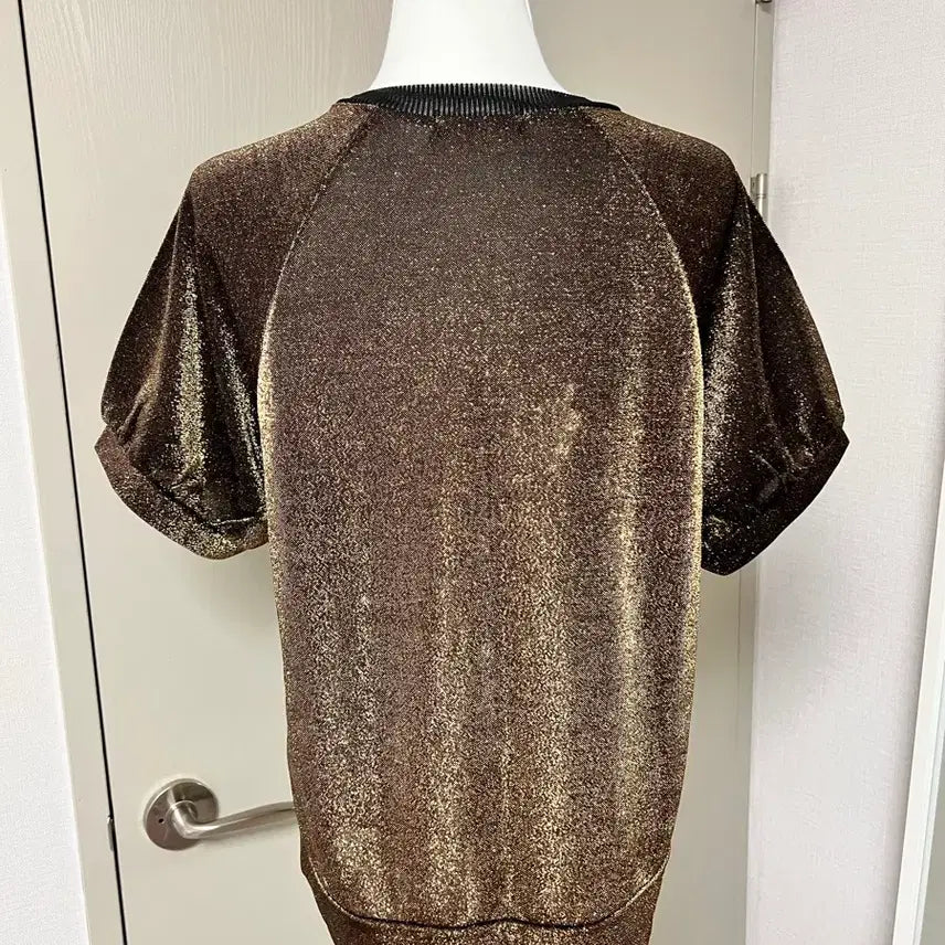 [BUNJANG] Gold Pearl Glitter Short-Sleeve T-Shirt / [새상품] 골드 펄 반짝이 반팔 티셔츠