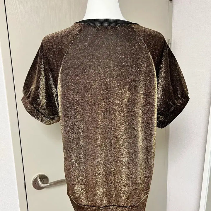 [BUNJANG] Gold Pearl Glitter Short-Sleeve T-Shirt / [새상품] 골드 펄 반짝이 반팔 티셔츠