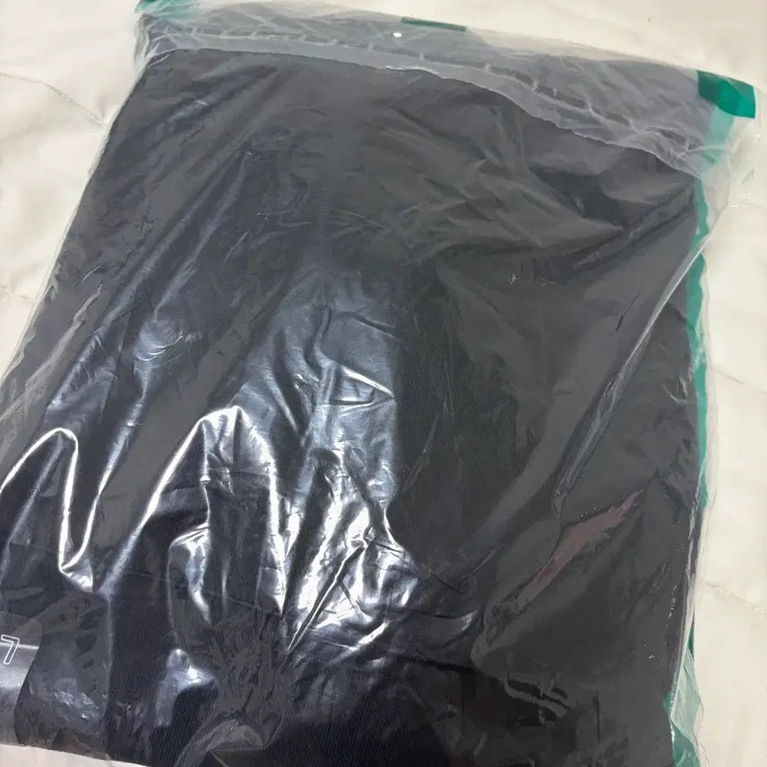 [BUNJANG] SPAO Hunter x Hunter Collaboration Hoodie Black L / 스파오 헌터x헌터 후드티 블랙 L