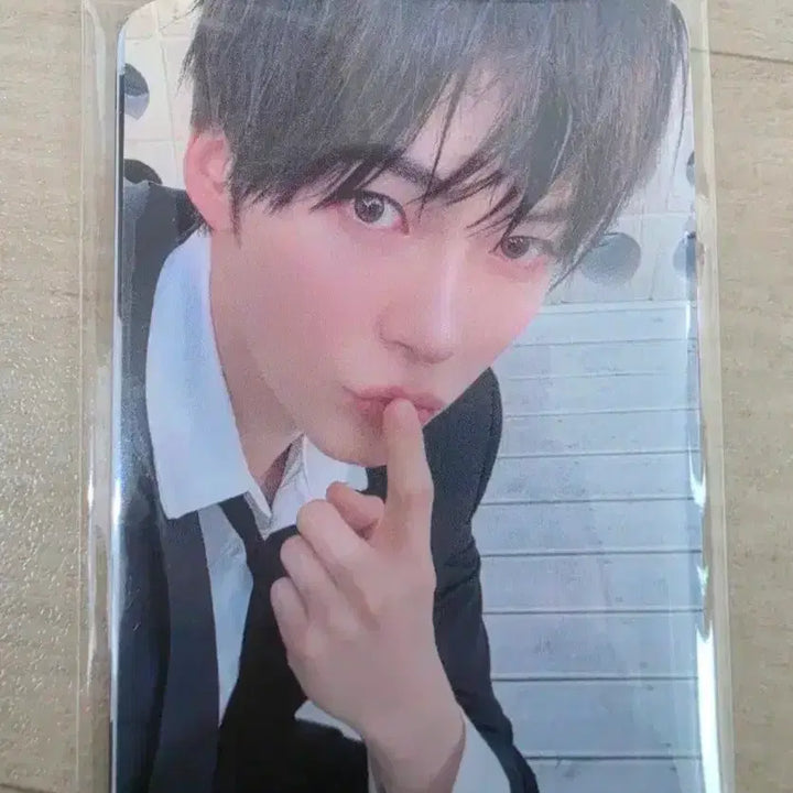 [BUNJANG] ZB1 Comeback Premiere Photocard (Sealed) / 제로베이스원 컴백 프리미어 포카 양도합니다(미개봉)