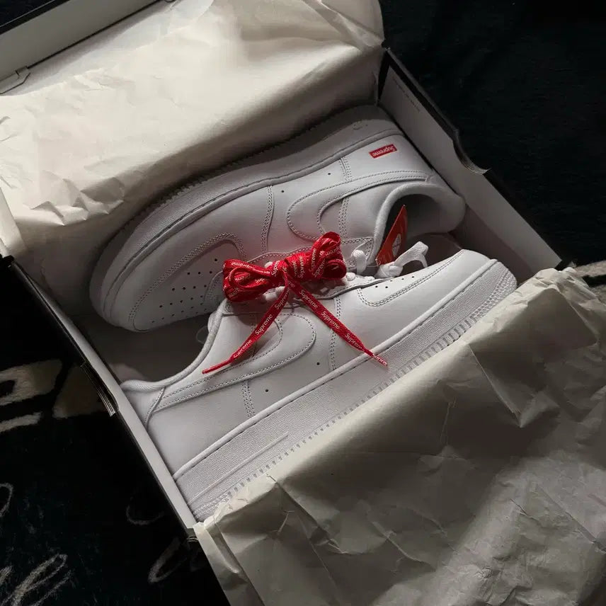 [BUNJANG] Supreme x Nike Air Force 1 Low White Sneakers / 슈프림 에어포스 280,285,290 새상품 화이트