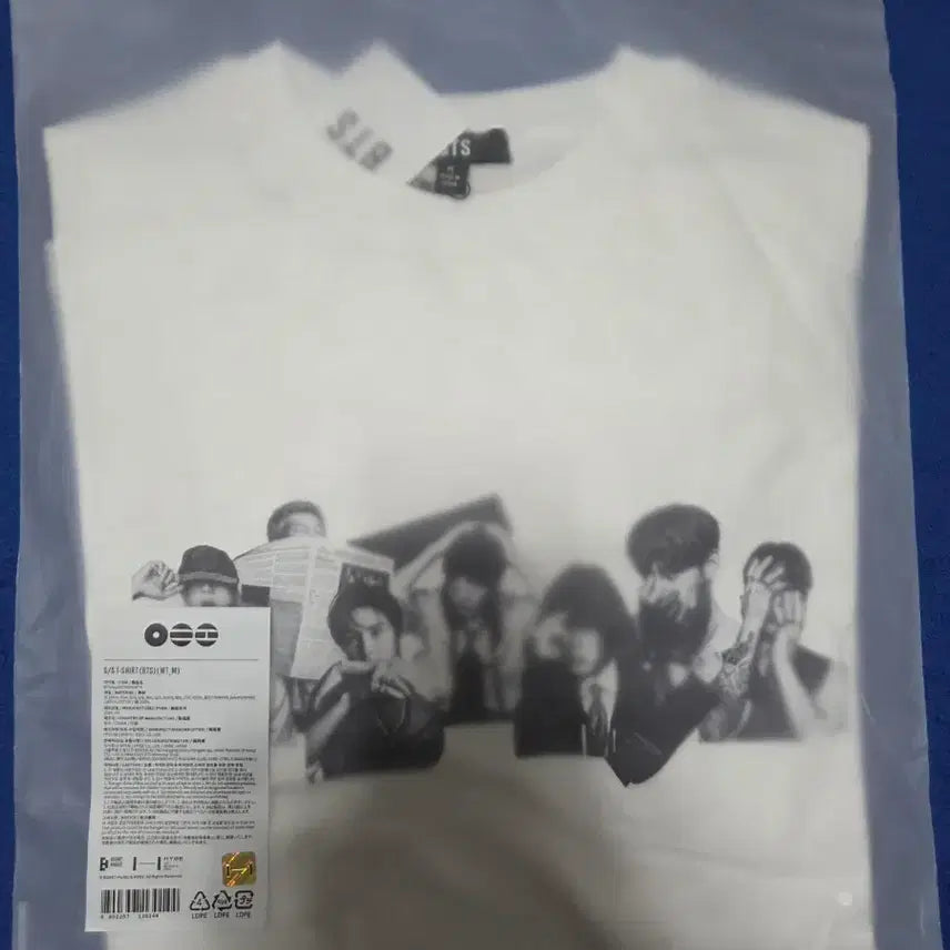 [BUNJANG] BTS Arirang Short Sleeve T-Shirt White (Group M) / BTS 아리랑 숏슬리브 티셔츠 화이트 (단체M)