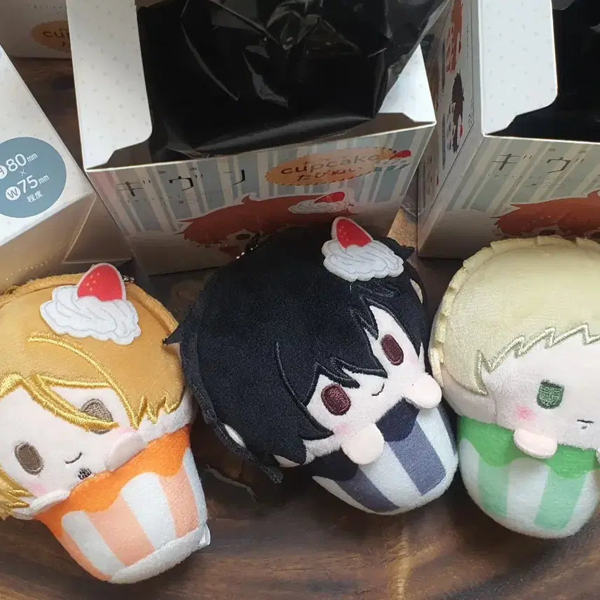 [BUNJANG] Given Cupcake Tapinui Akihiko Haruki Ugetsu Bundle Set / 기븐 컵케이크 타피누이 인형 아키히코 하루키 우게츠 일괄