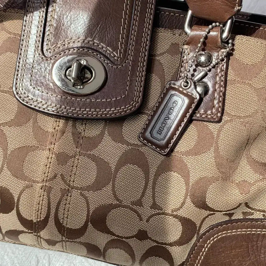 [BUNJANG] Coach Brown Turnlock Shoulder Bag / Coach 브라운 턴락 숄더백