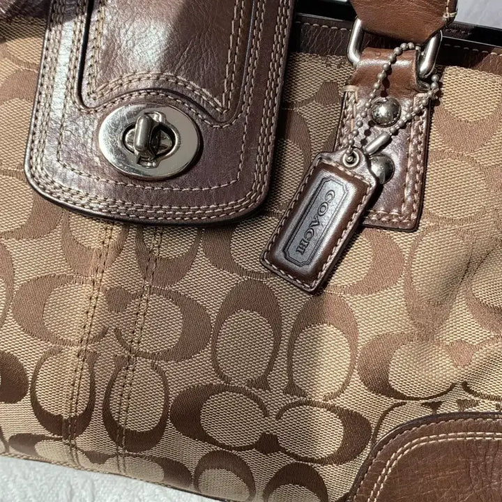 [BUNJANG] Coach Brown Turnlock Shoulder Bag / Coach 브라운 턴락 숄더백