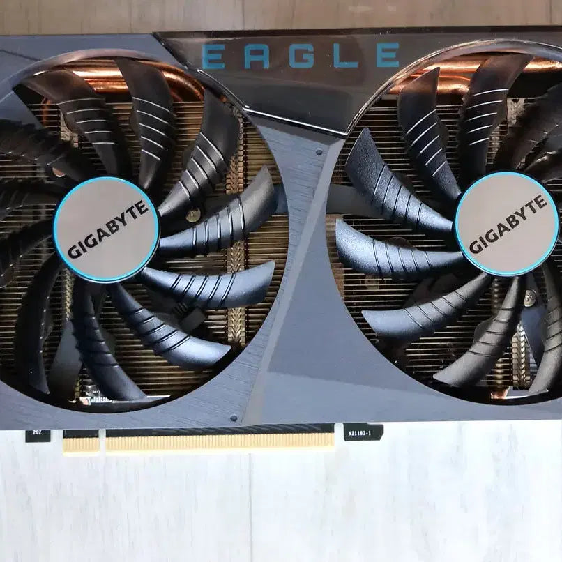 [BUNJANG] Gigabyte NVIDIA GeForce RTX 3060 12GB Graphics Card / RTX3060 12GB 기가바이트 NVIDIA GeForce그래픽카드