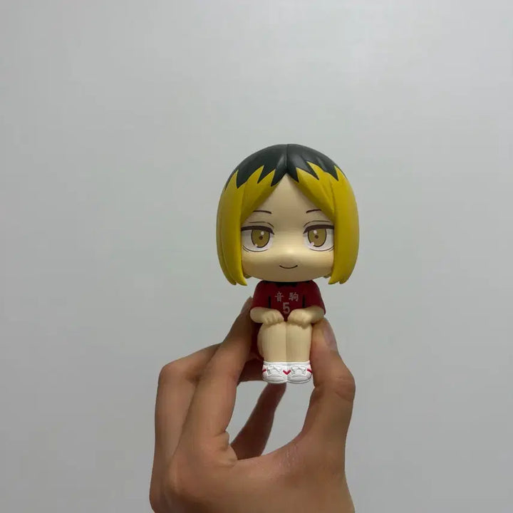 [BUNJANG] Haikyuu!! Kenma Kozume School Uniform Look Up Figure with Special Cushion / 하이큐 코즈메 켄마 교복 룩업 피규어 특전 방석 포함