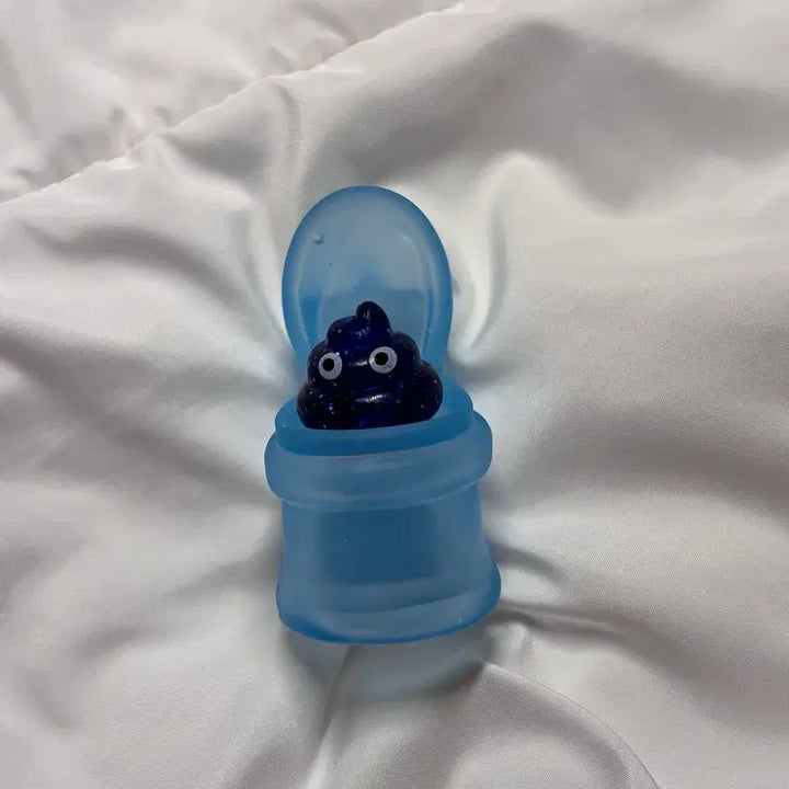 [BUNJANG] Toilet Gacha Figure Toy / 똥 변기 가챠 피규어 장난감