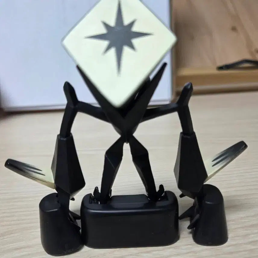 [BUNJANG] Pokemon Necrozma Moncolle Figure / 포켓몬스터 네크로즈마 몬콜레 피규어
