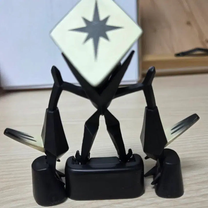 [BUNJANG] Pokemon Necrozma Moncolle Figure / 포켓몬스터 네크로즈마 몬콜레 피규어