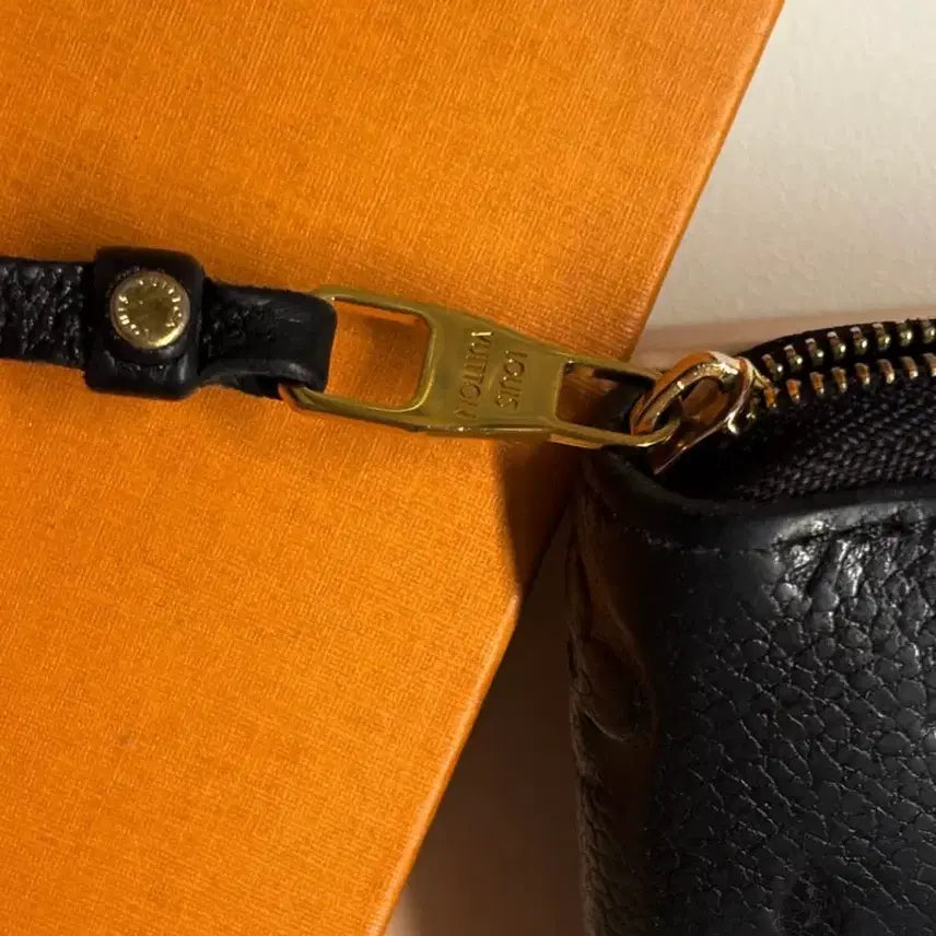 [BUNJANG] Louis Vuitton Zippy Coin Purse Monogram Empreinte Black / 루이비통 지갑 지피 코인 퍼스 모노그램 앙프렝뜨 블랙