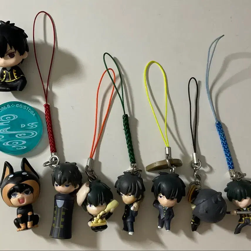 [BUNJANG] Gintama Hijikata Toshiro Gacha Strap Keychain Bundle Set / 일괄) 은혼 히지카타 가챠 스트랩 키링 삼젯 고전 피규어