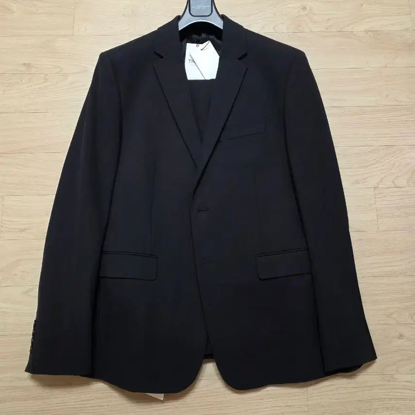 [BUNJANG] Theory Comfort Tailored Stretch Suit Black Slim Fit / 띠어리 컴포트 테일러드 스트레치 수트 105 32 정가 133 블랙