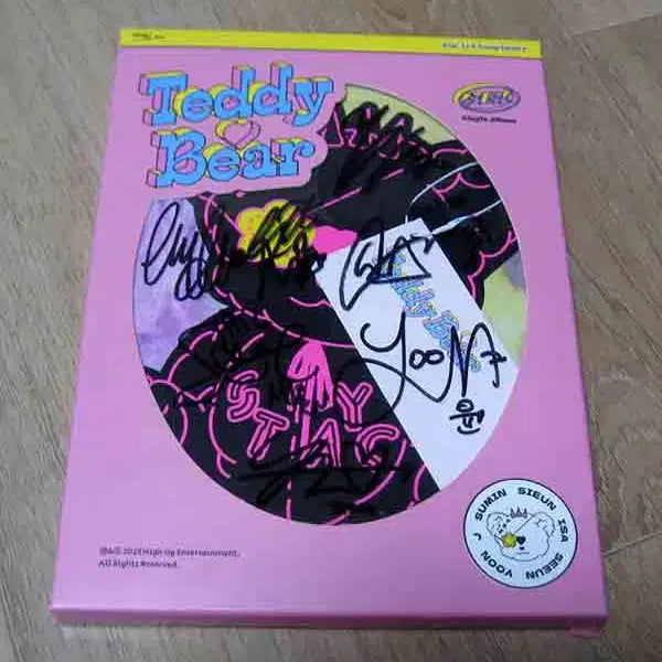 [BUNJANG] STAYC Signed CD: Teddy Bear 2 Type Set / 스테이씨 (STAYC) -친필싸인 CD : Teddy Bear 2종 세트
