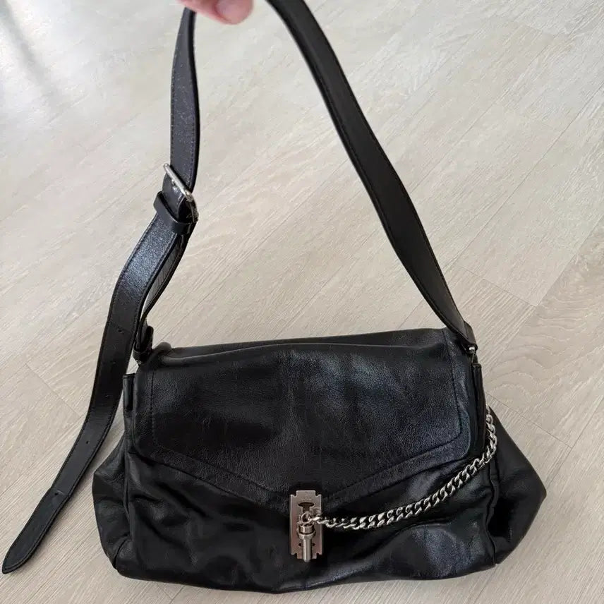 [BUNJANG] BUNQ Okam Shoulder Bag Large Black / 분크 오캄숄더백(사용감있어 싸게올림)