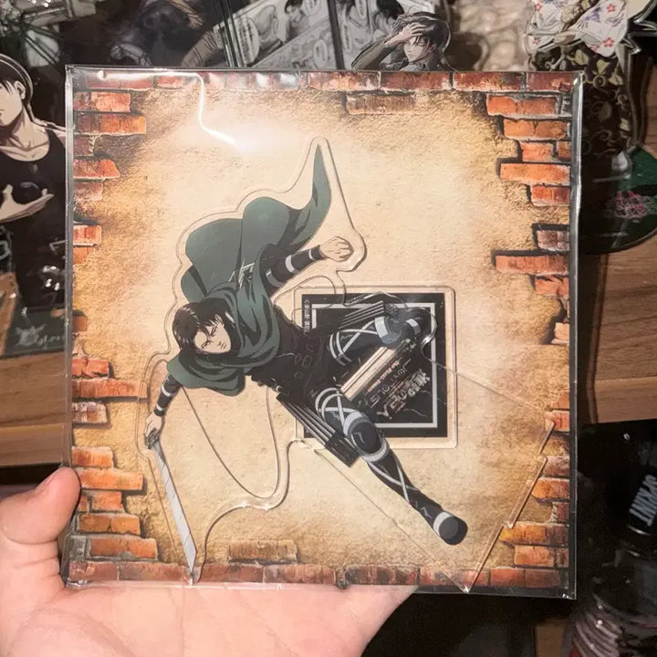 [BUNJANG] Attack on Titan Levi Don Quijote Acrylic Stand / 진격의 거인 리바이 돈키호테 아크릴 스탠드 판매 정품