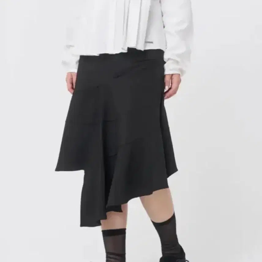 [BUNJANG] Miseki Seoul Asymmetric Skirt / 미세키서울 언발란스 스커트