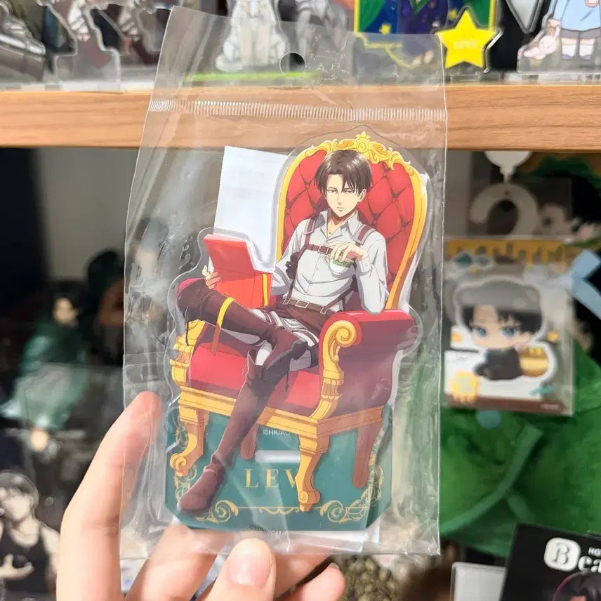 [BUNJANG] Attack on Titan Levi Acrylic Stand Final Season / 진격의 거인 리바이 아크릴 스탠드 의자 선물 정품 파이널 생일