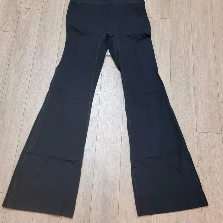 [BUNJANG] Beimya High-Waist Bootcut Slim Fit Yoga Pants Black XL / 베이미아 하이웨스트 부츠컷 슬림핏 요가팬츠 블랙  XL (69~77kg)