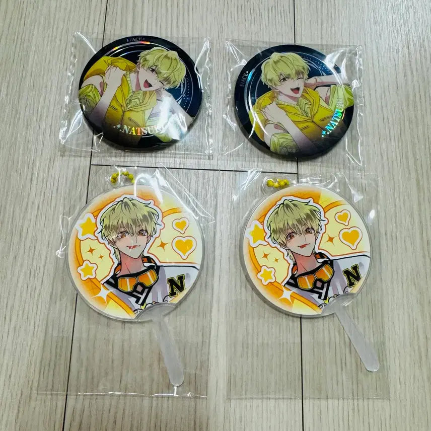 [BUNJANG] Popable Natsuki Can Badge + Bonus Keyring Bundle Set / 팝퍼블 나츠키 캔뱃지+특전키링 2세트 일괄 오픈티켓 덤