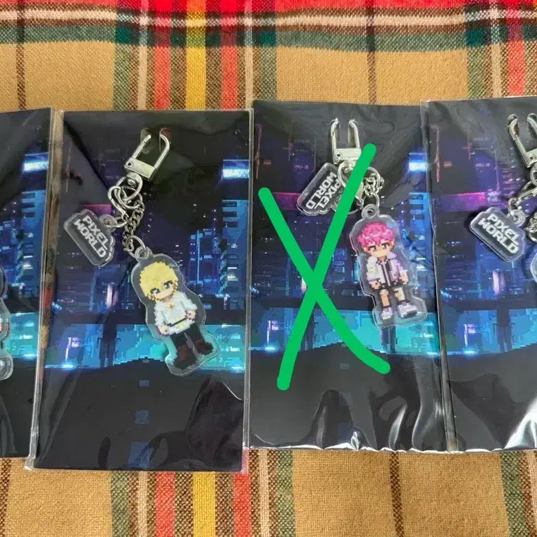 [BUNJANG] PLAVE Pixel World Keyring (YeJun, Noah, Bambi, EunHo) - Sealed / 플레이브 픽셀월드 키링 미개봉(예준,노아,밤비,은호)