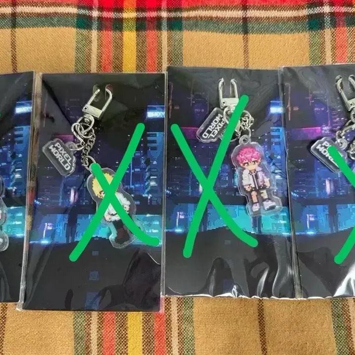 [BUNJANG] PLAVE Pixel World Keyring (YeJun, Noah, Bambi, EunHo) - Sealed / 플레이브 픽셀월드 키링 미개봉(예준,노아,밤비,은호)