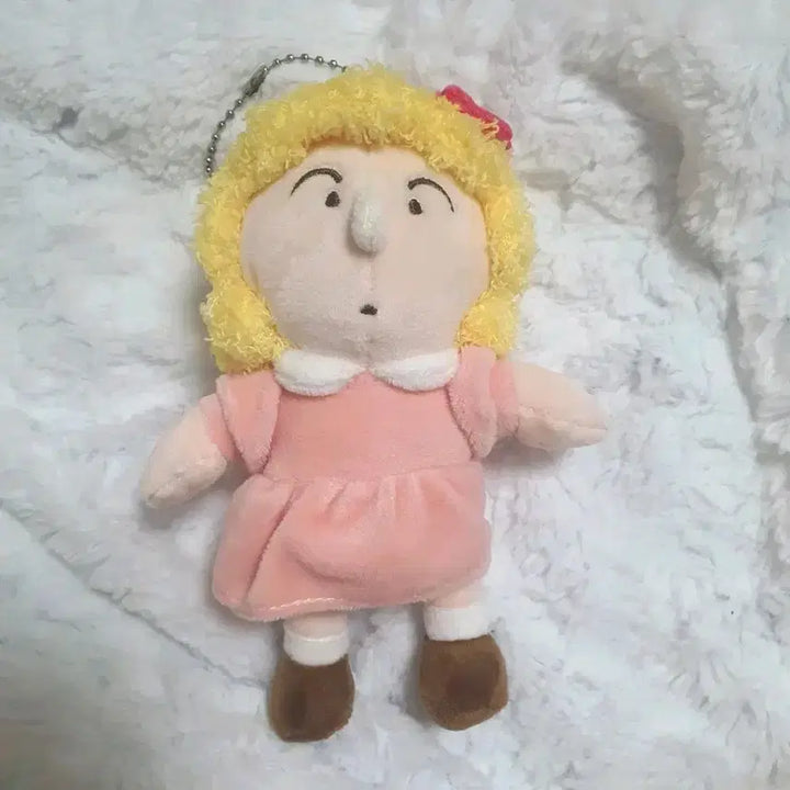 [BUNJANG] Crayon Shin-chan Shin-chan Cross-dressing Megu Kid Figure Keychain / 짱구 여장 공주 맹구 인형 키링
