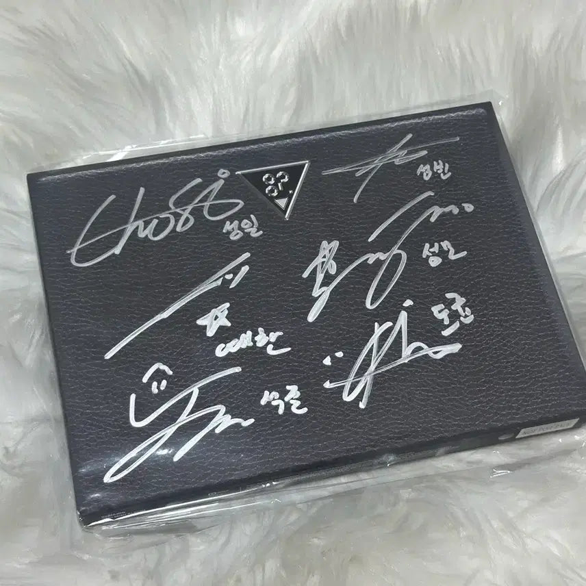 [BUNJANG] 82Major Signed Album / 82Major 82메이저 친필 싸인앨범
