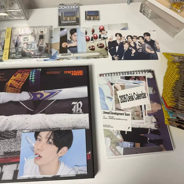 [SOLD OUT] 일괄 라이즈 전시회 엠디 개봉앨범 디아이콘 컵홀더 시그 디비디