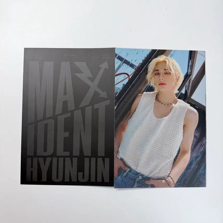 [BUNJANG] Stray Kids MAXIDENT Limited Edition Mini Folded Poster Hyunjin / 스트레이키즈 맥시던트 한정반 미니접지 포스터 현진