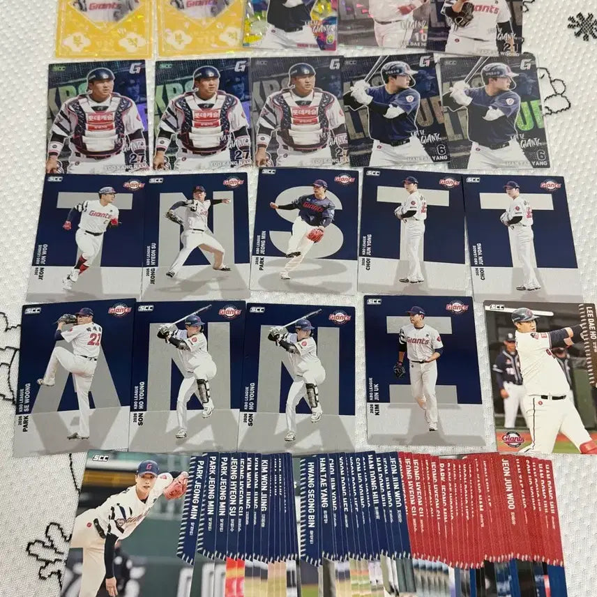 [BUNJANG] 2026 KBO Lotte Giants Lot (Jeon Jun-woo, Han Tae-yang) / 2026 KBO 카드 롯데자이언츠 일괄 (전준우승리부적 한태양 홀로패러렐