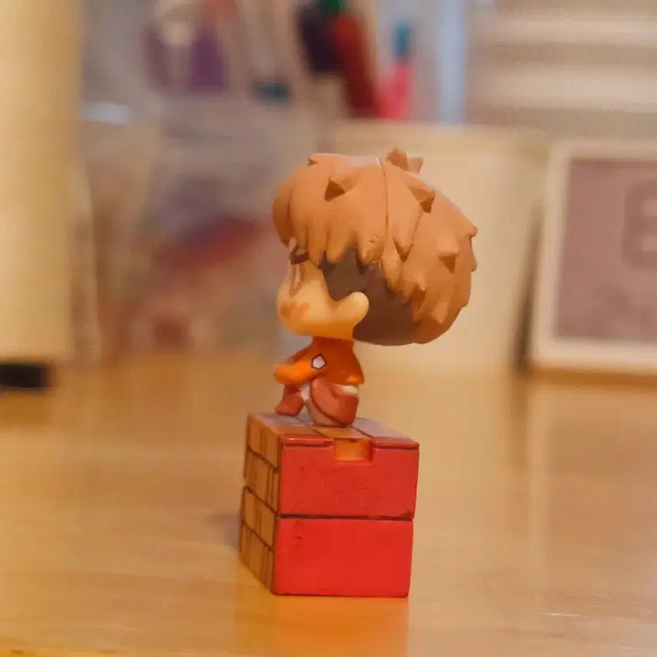 [BUNJANG] Attack on Titan Jean Kirstein Gacha Figure / 진격의 거인 쟝 키르슈타인 가챠 피규어
