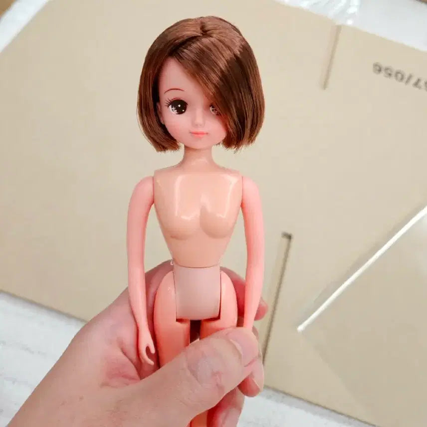 [BUNJANG] Yeontan Box Castle Kira Short Hair Custom Doll / 연탠 박스 캐슬 키라 단발컷 헤어커스텀 인형