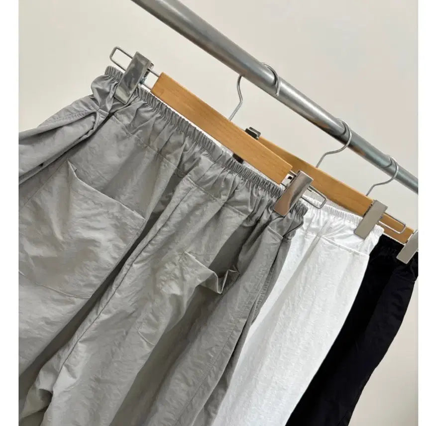 [BUNJANG] Nylon String Jogger Wide Pants Charcoal Khaki / 바스락 나일론 스트링 조거 밴딩 와이드 팬츠  챠콜카키