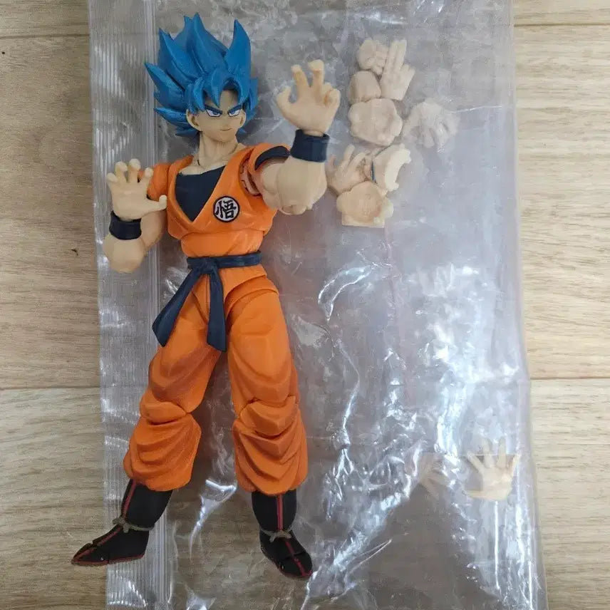 [BUNJANG] SHF Super Saiyan Blue Goku Action Figure / shf 손오공 초사이언 블루