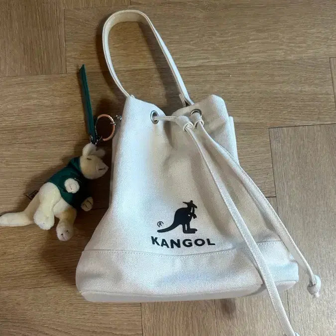 [BUNJANG] Kangol Canvas Bucket Bag / 캉골 캔버스 버킷백, 뽀글이가방