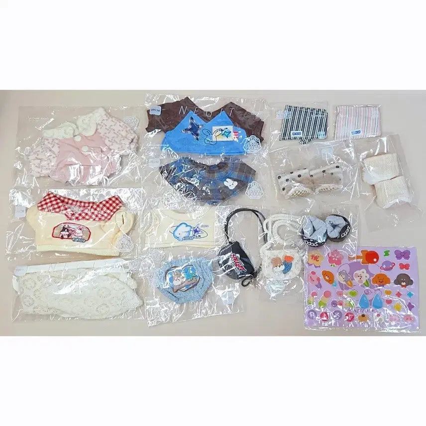 [BUNJANG] 20cm Unbranded Doll Clothes 4th Anniversary Lucky Bag Set / 무속성솜인형옷 20cm 두유옷장 4주년 복주머니 올인
