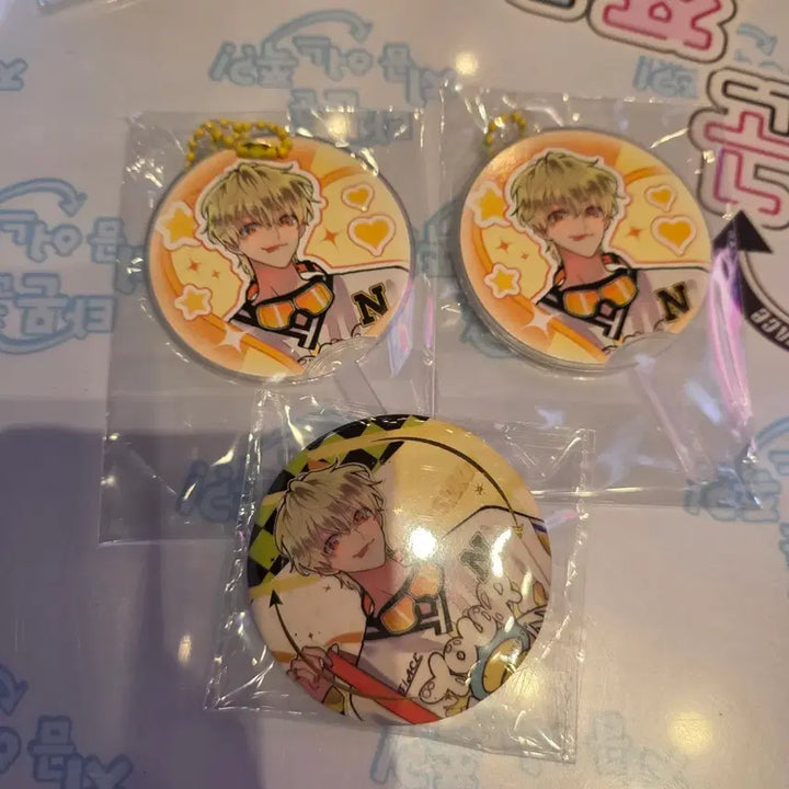 [BUNJANG] Tamon-kun Natsuki Uchiwa and Can Badge Bundle Set / 타몬군 지금 어느쪽?!팝퍼블굿즈 나츠키 우치와 캔뱃지 일괄