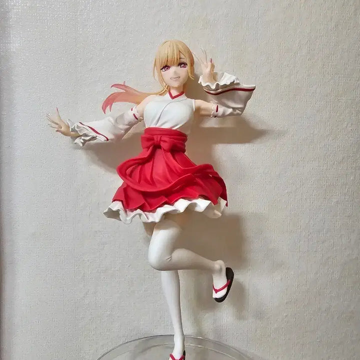 [BUNJANG] Vivit GIGO Marin Kitagawa Miko Limited Edition Figure / Vivit GIGO 키타가와 마린 무녀 한정판 피규어