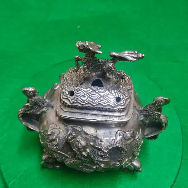 [SOLD OUT] 묵직하고 정교한 중국제 중형 백동 향로 (무게 1.18kg)
