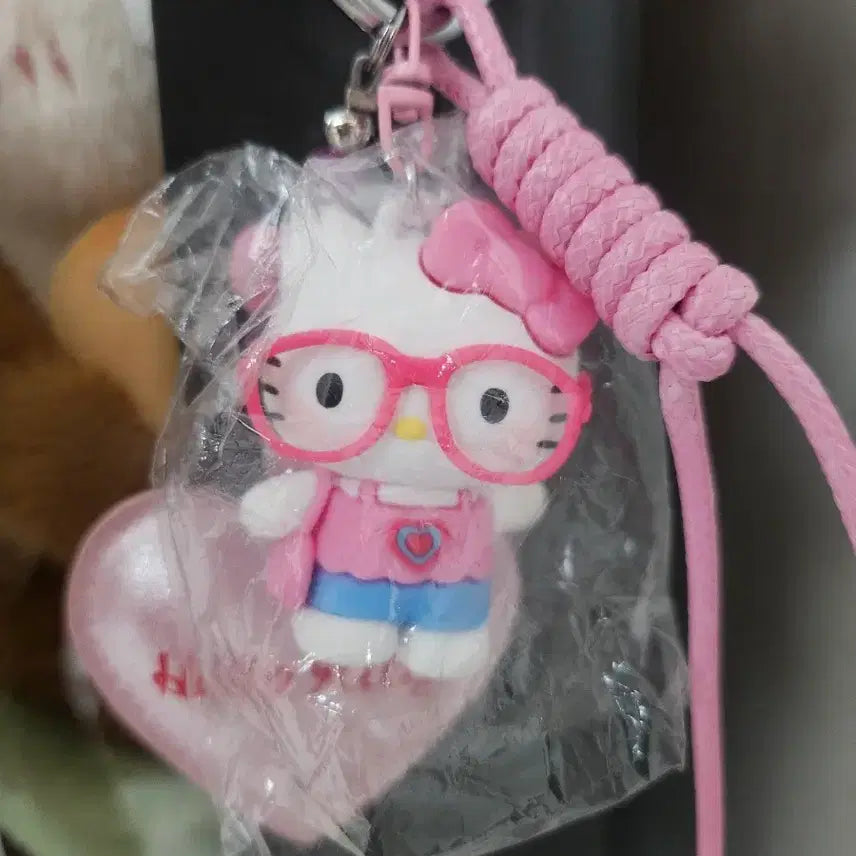 [BUNJANG] Hello Kitty Glasses Figure Keyring Pink / 헬로키티 안경 피규어 키링 핑크