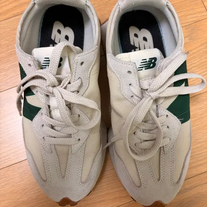 [BUNJANG] New Balance 327 Intelligent Sneakers (Beige/Green) / 뉴발란스 인텔리전트 327 (235)