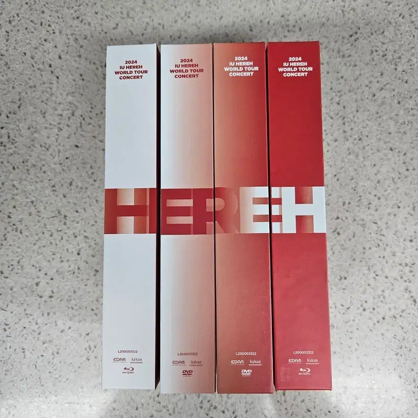 [BUNJANG] IU HEREH World Tour Concert Blu-ray DVD Set / 아이유 IU HEREH 월드투어 콘서트 헐콘 DVD 블루레이 세트