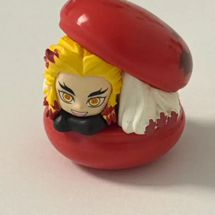 [BUNJANG] Demon Slayer Kyojuro Rengoku Macaron Gacha Figure / [귀멸의칼날] 마카롱 가챠 렌고쿠쿄주로