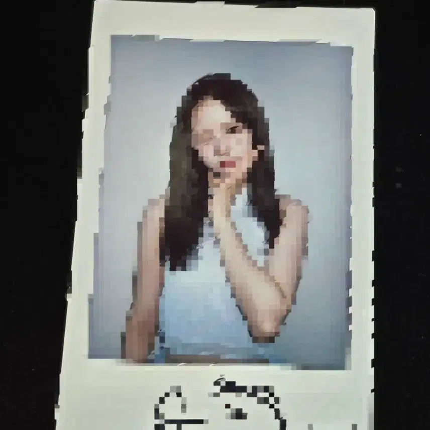 [BUNJANG] TripleS Jiwoo Signed Polaroid / 트리플에스 이지우 싸인폴라로이드 판매