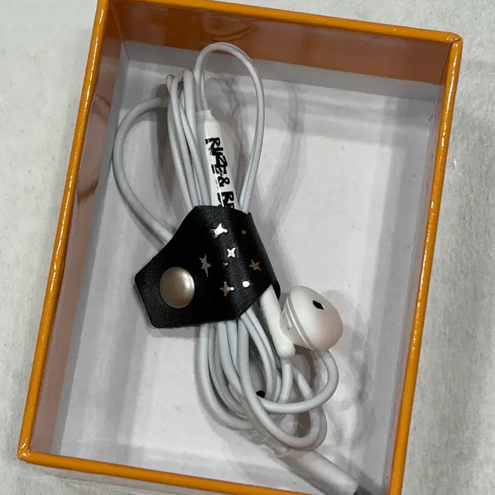 [BUNJANG] RIIZE 2nd Anniversary MD Earphones / 라이즈 2주년 엠디 굿즈 이어폰